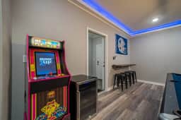 Sleeps 24! 8 Bedrooms | Gameroom - Image 3