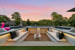 Luxury Lakefront | Pool, Sauna & Game Room - Image 2