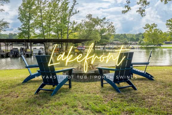Stunning Luxury Lakefront Lodge! 8 BRs! Sleeps 32! - Image 5