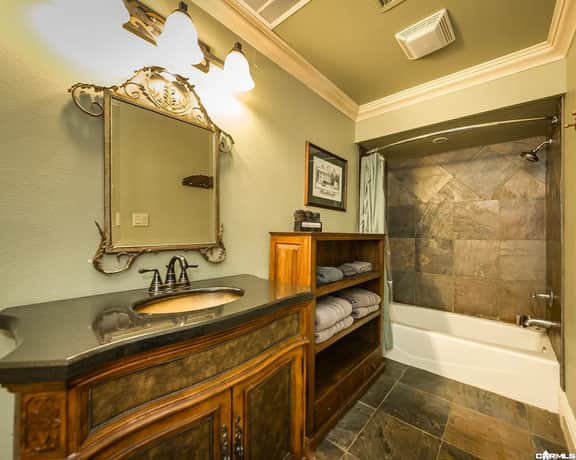 Pickleball, Pool, Hot Tub, Boat w/ 7 Night Stay - Image 2